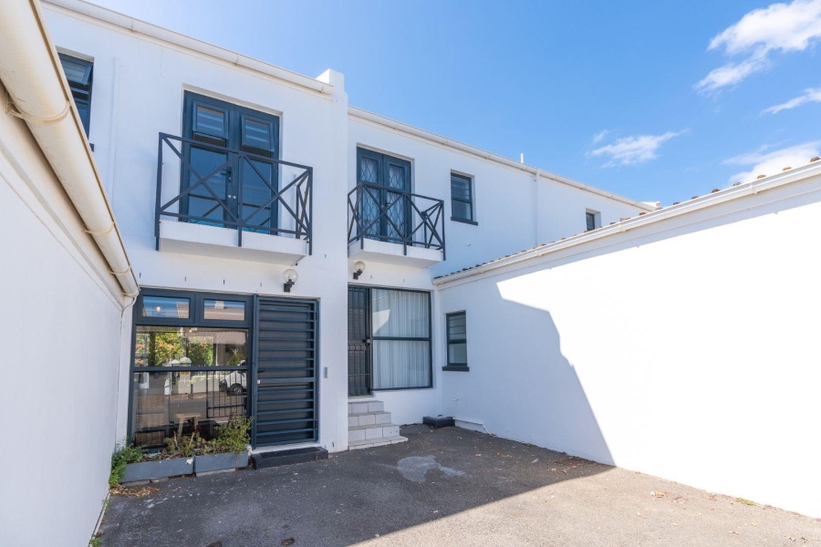 3 Bedroom Property for Sale in Woodstock Western Cape